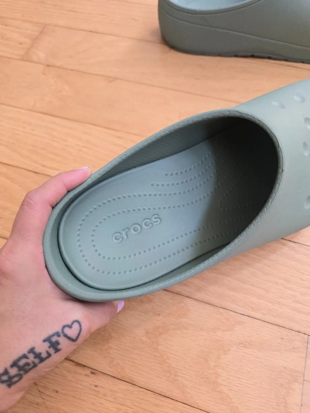 CROCS dylan moss